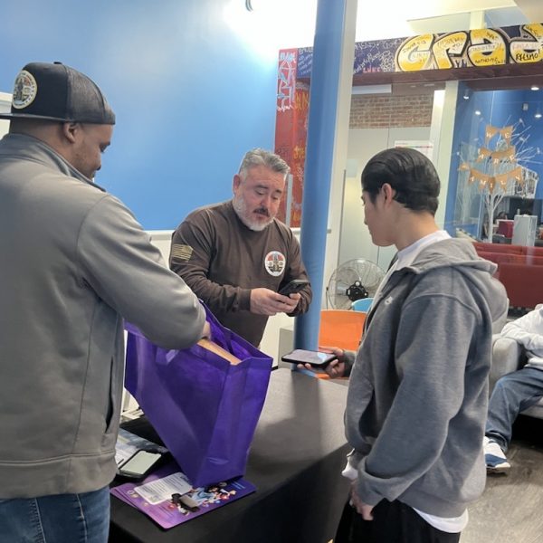 DTD in laptop distribution event